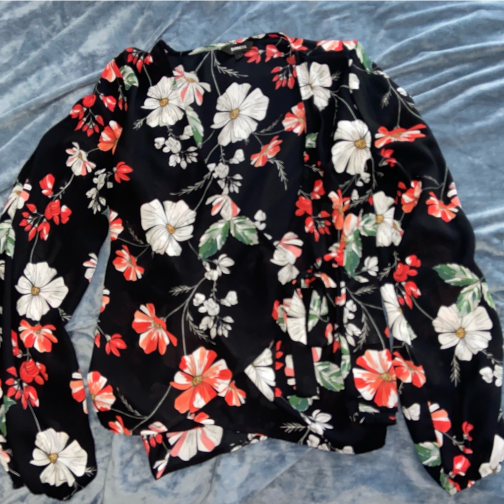 EXPRESS black floral front tie blouse